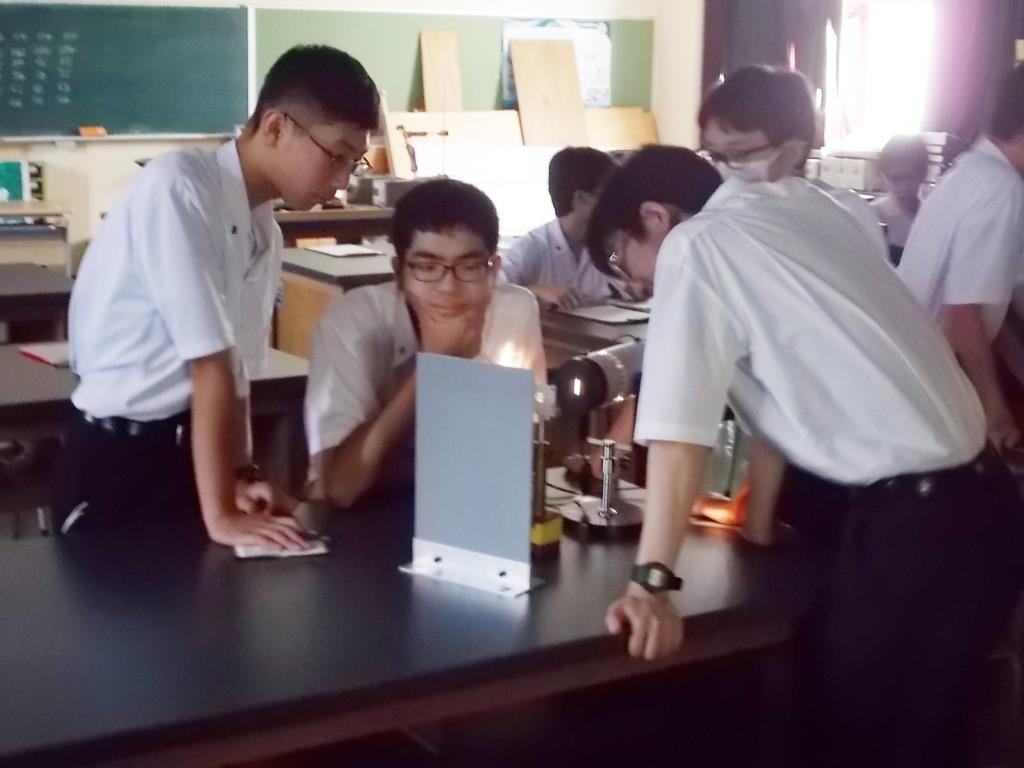 開催中の様子3 開催中の様子1